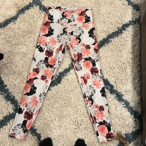 Ellie Cupids Kiss floral leggings